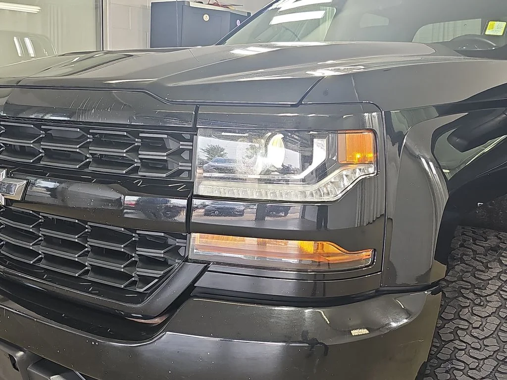 Used 2017 Black Chevrolet Custom image 35