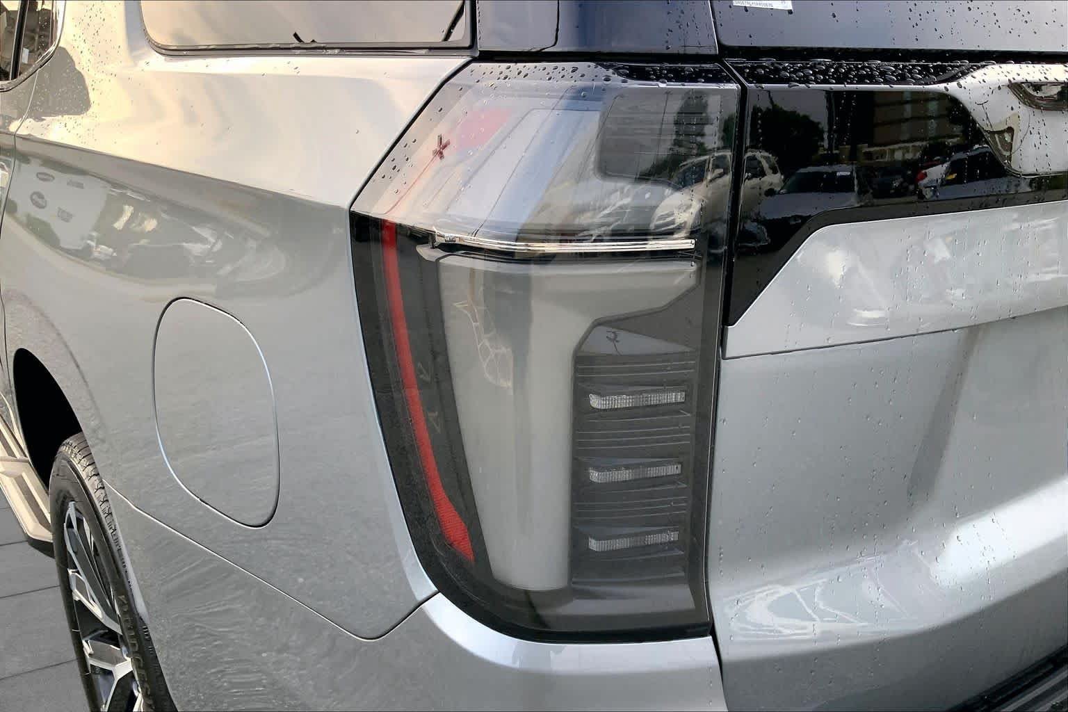 Used 2025 Sterling Gray Metallic Chevrolet High Country image 27