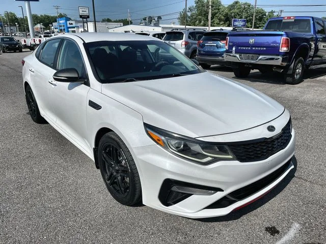 Used 2019 White Kia LX image 11