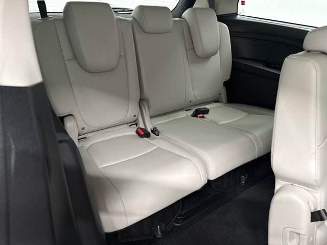 Used 2026 Solar Silver Metallic Honda EX-L image 21