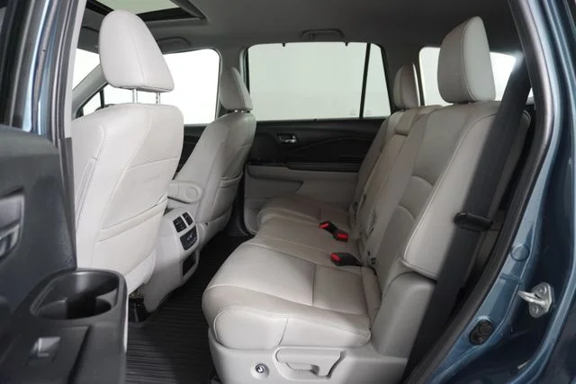 Used 2021 Blue Honda EX-L image 32