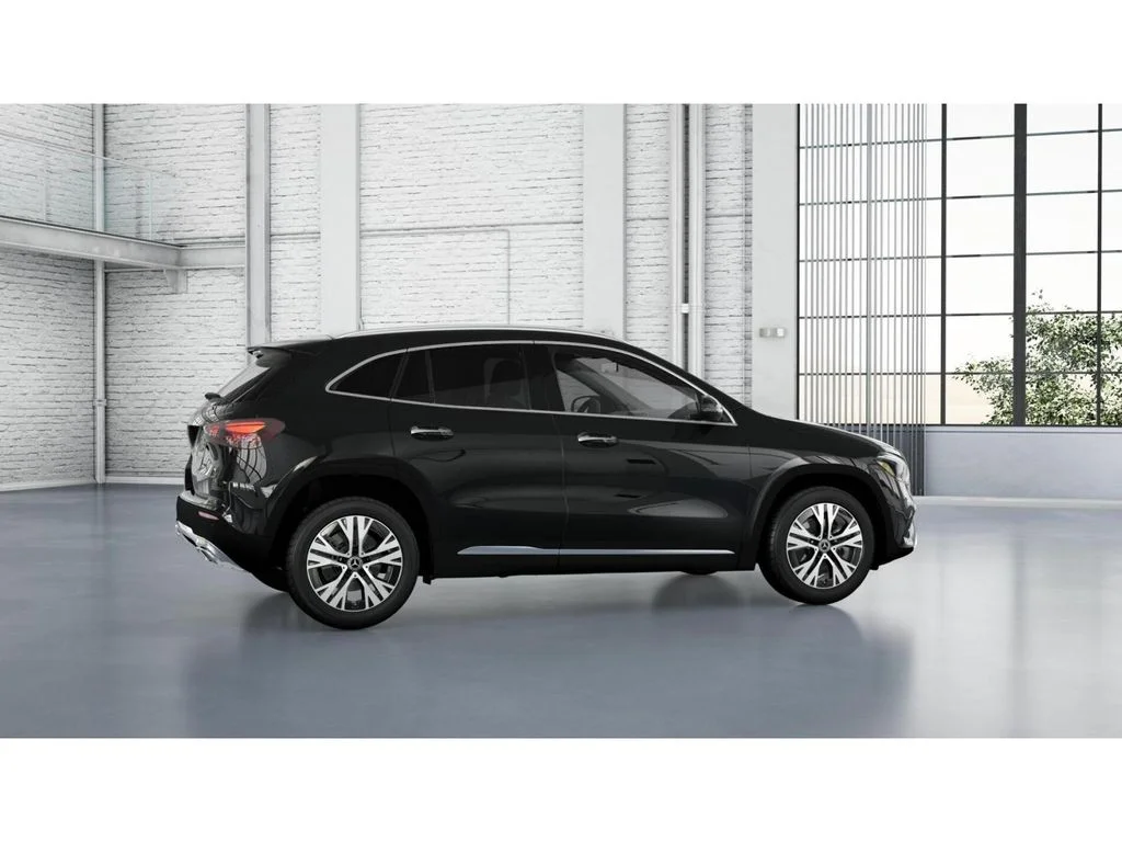New 2026 Black Mercedes-Benz GLA 250 image 18