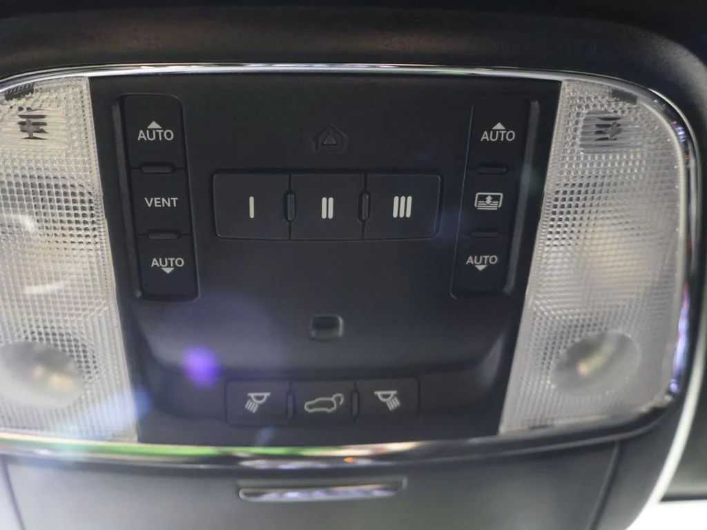 Used 2020 Black Jeep Summit image 51