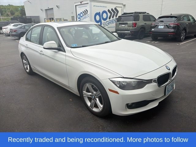 2014 BMW 3 Series 320i xDrive Sedan's photo