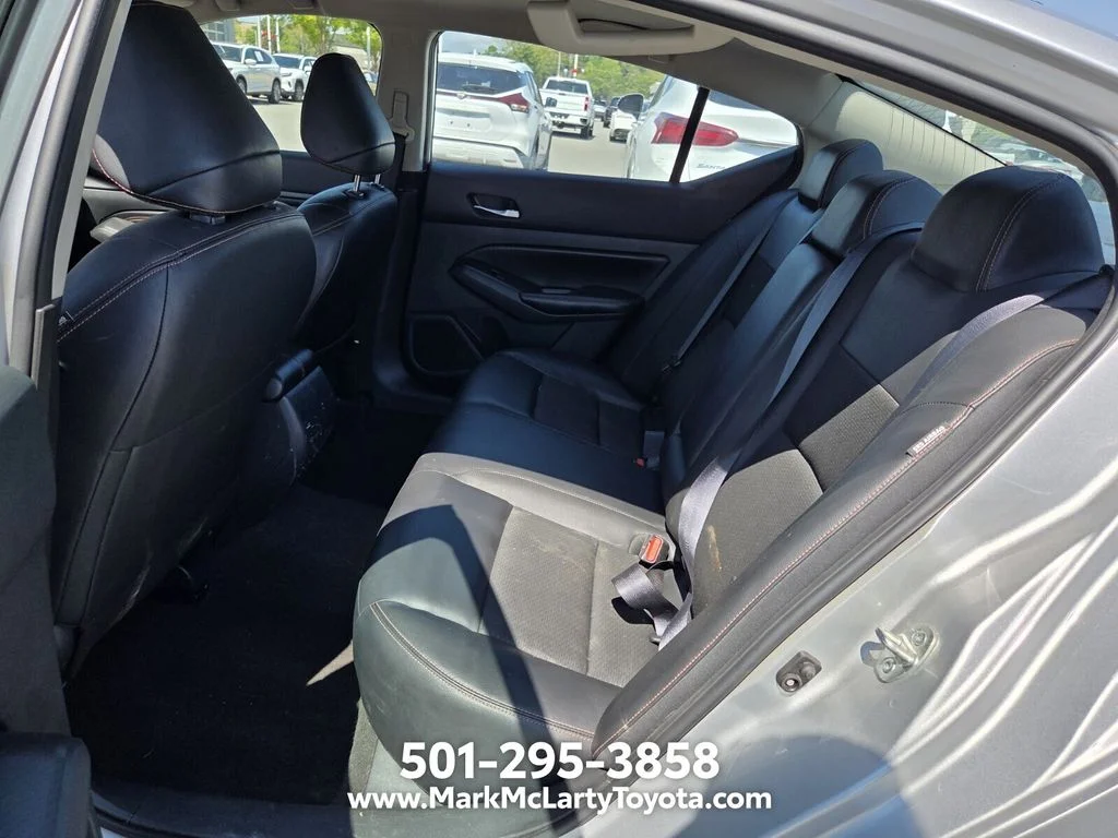 Used 2022 Silver Nissan 2.5 SR image 10