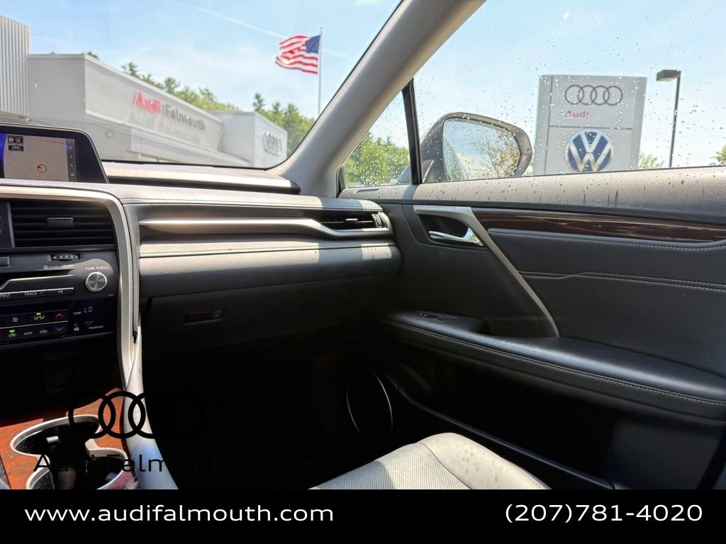 Used 2016 White Lexus 450h image 38