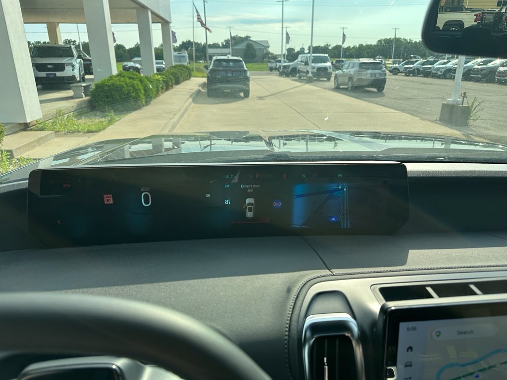 New 2025 Agate Black Metallic Ford Platinum® image 18