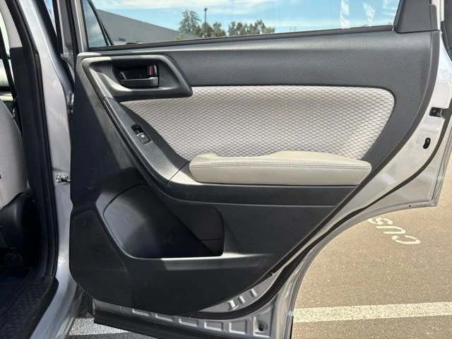 Used 2017 Silver Subaru 2.5i image 15