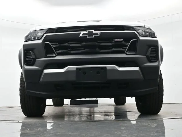 Used 2024 Summit White Chevrolet Trail Boss image 21