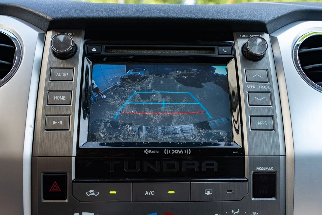 Used 2017 Silver Toyota SR5 image 18