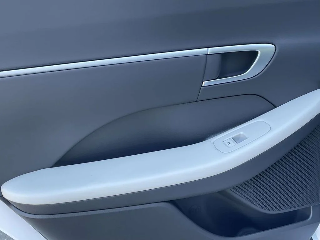 New 2026 White Hyundai SEL Sport image 9