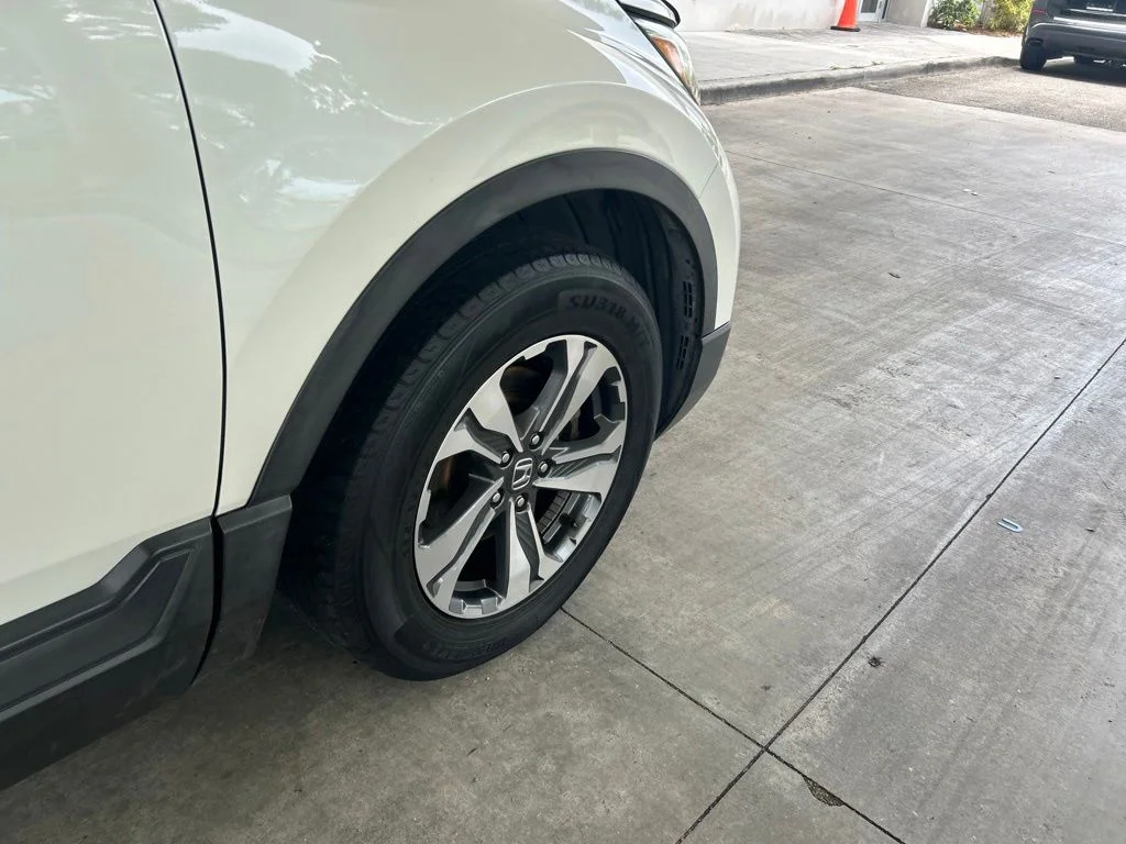 Used 2018 White Honda LX image 19