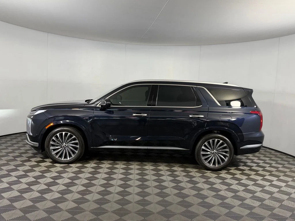 Used 2024 White Hyundai Calligraphy image 7