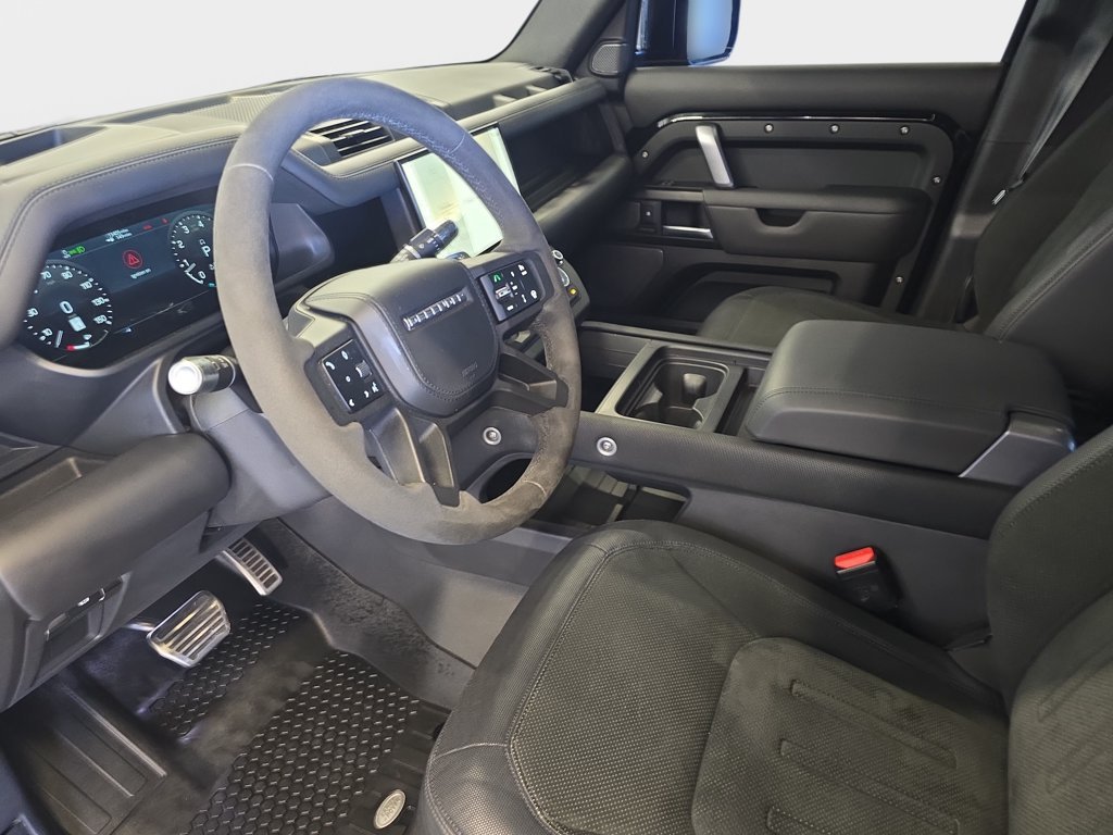 Used 2022 Black Land Rover V8 image 18