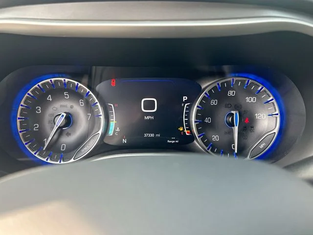 Used 2022 White Chrysler Touring L image 17