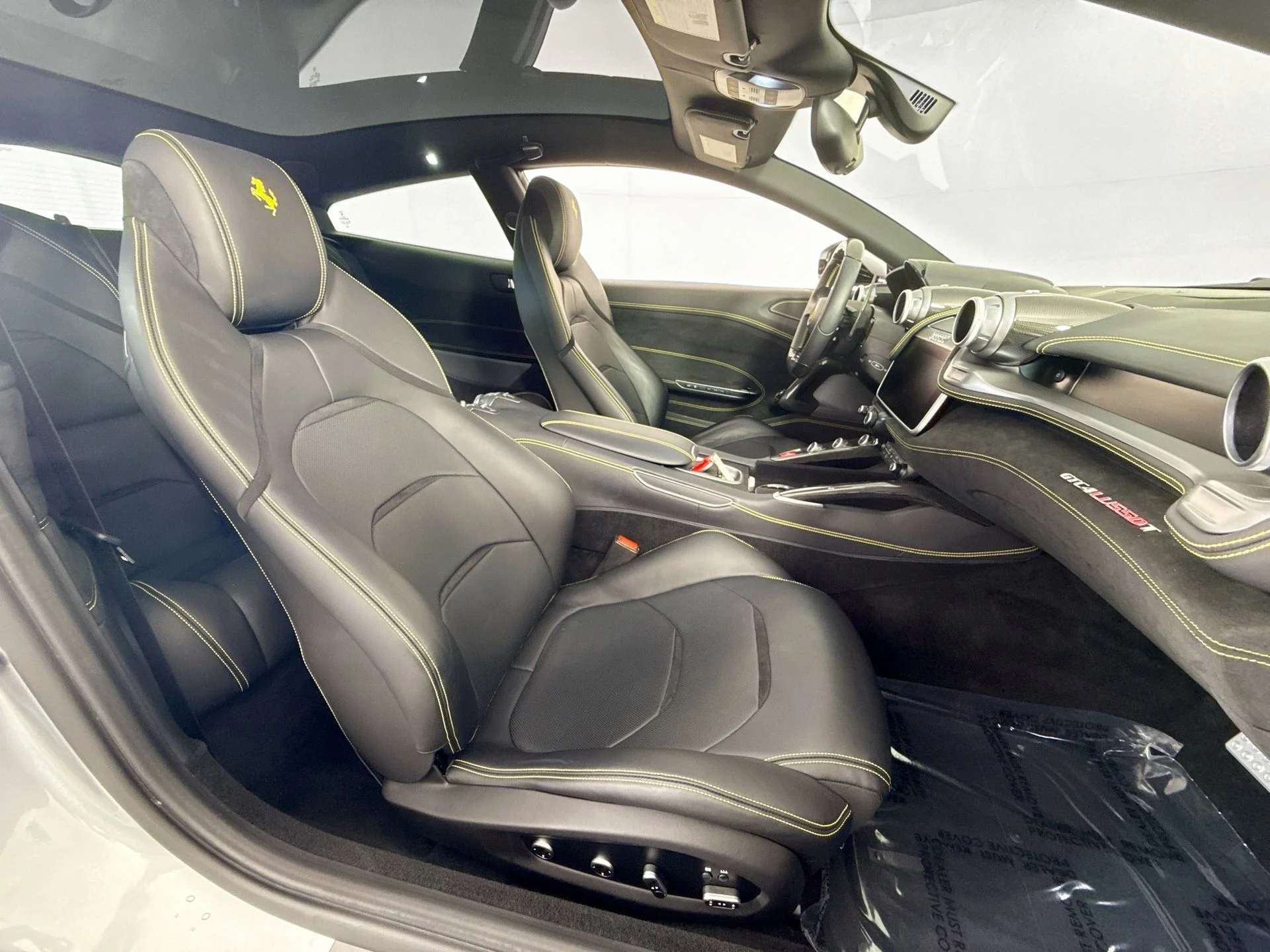2019 Ferrari GTC4Lusso Base - Photo 23