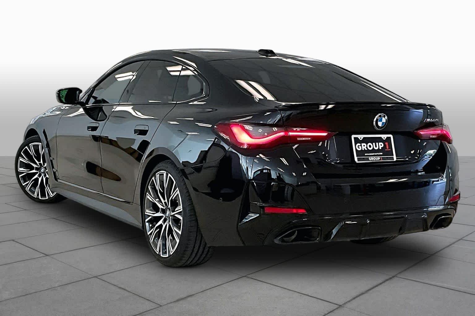 Used 2024 Black Sapphire Metallic BMW M440i image 11