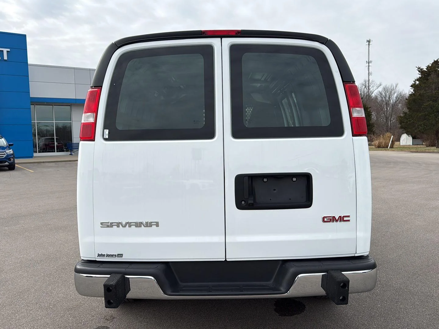 2024 GMC Savana Cargo Work Van - Photo 12