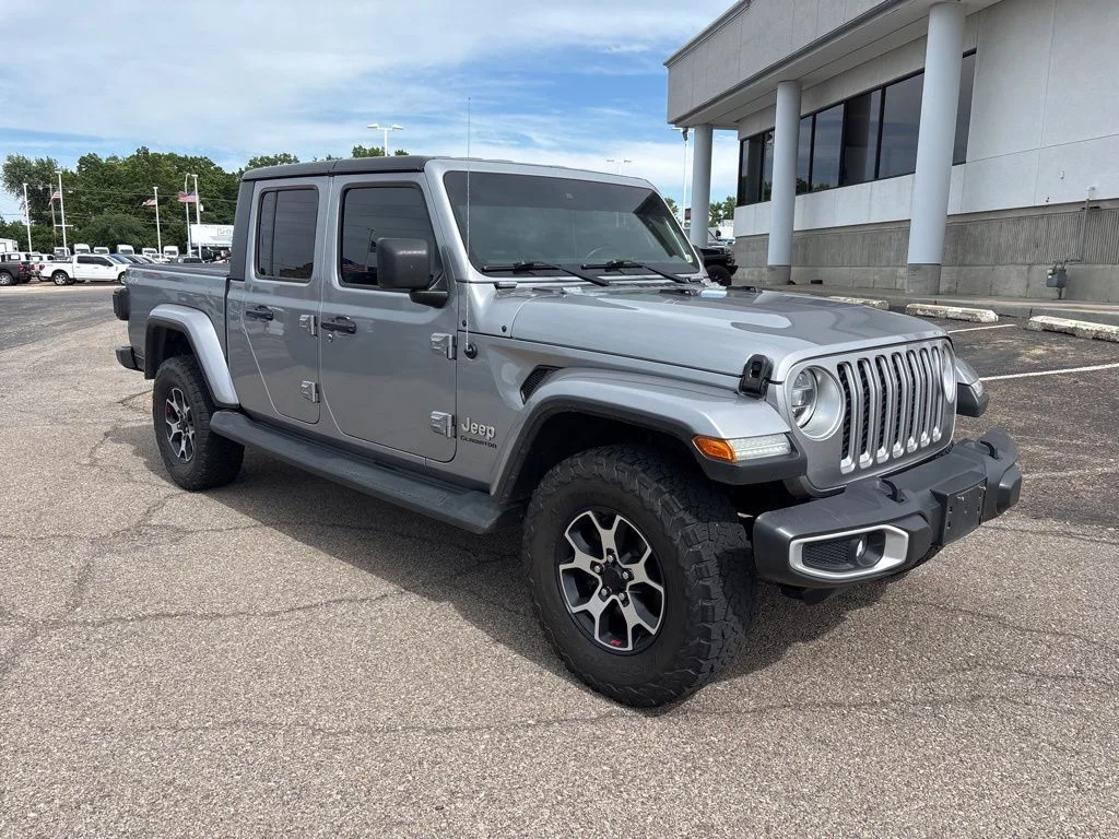 2020 Jeep Gladiator Overland's photo
