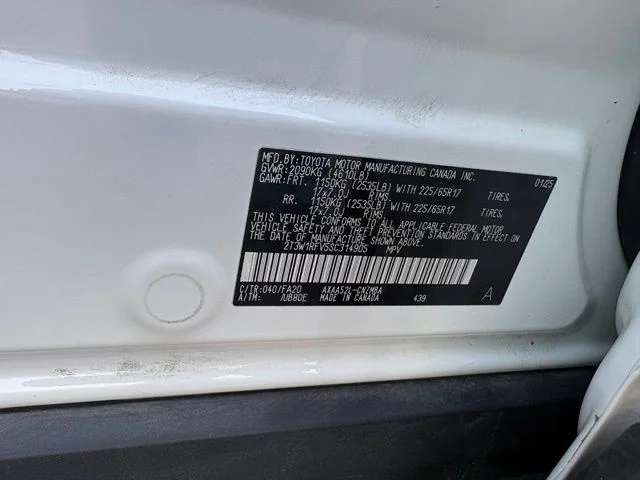 Used 2025 White Toyota XLE image 33