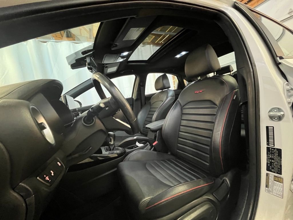 Used 2024 White Kia GT image 10