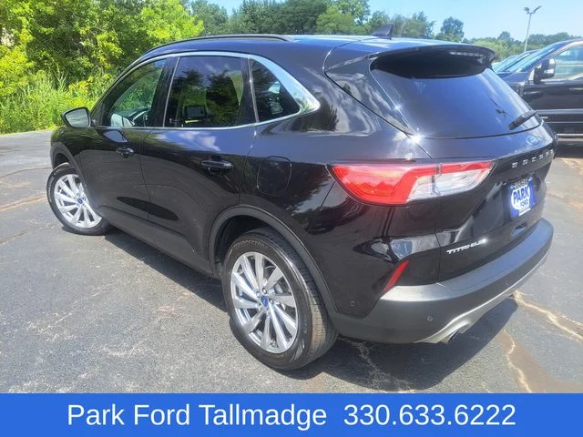 Used 2022 Black Metallic Ford Titanium image 8