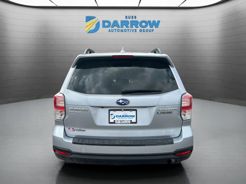 Used 2018 Silver Subaru 2.5i Premium image 4