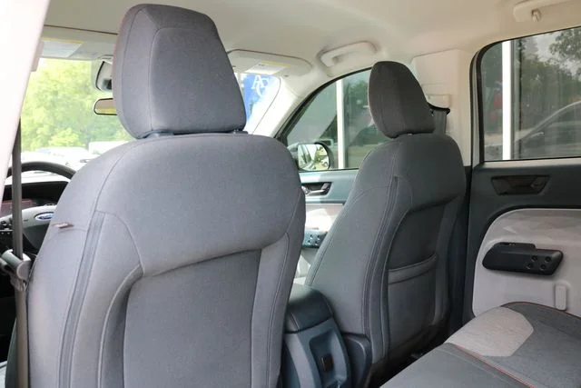 Used 2022 Cactus Green / Gray Ford XLT image 35