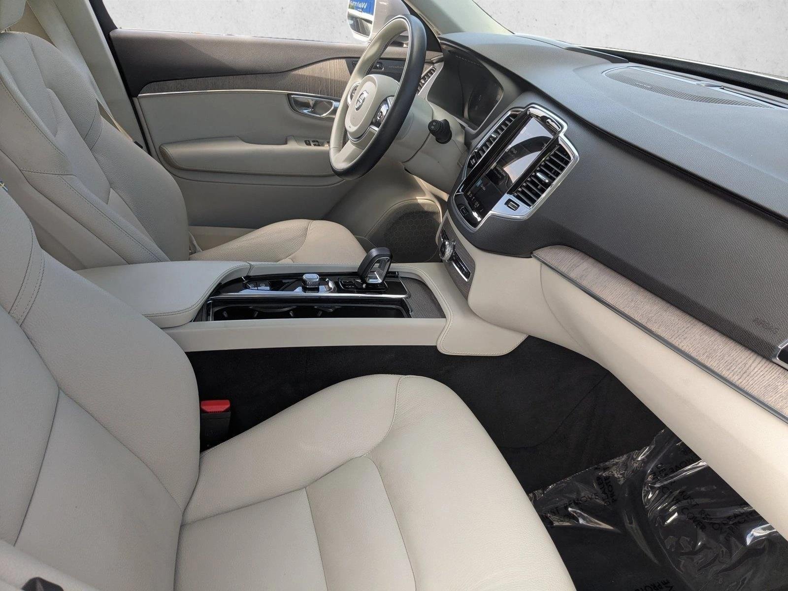 Used 2023 Silver Dawn Metallic Volvo Plus image 25