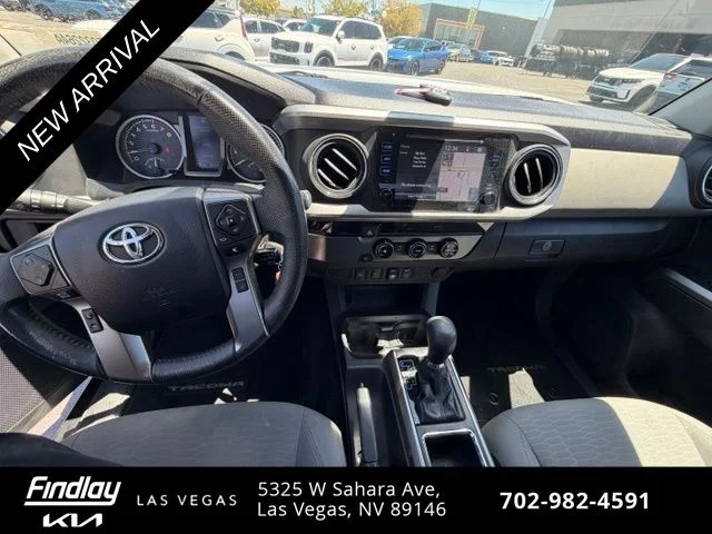 Used 2018 Silver Toyota SR5 image 9
