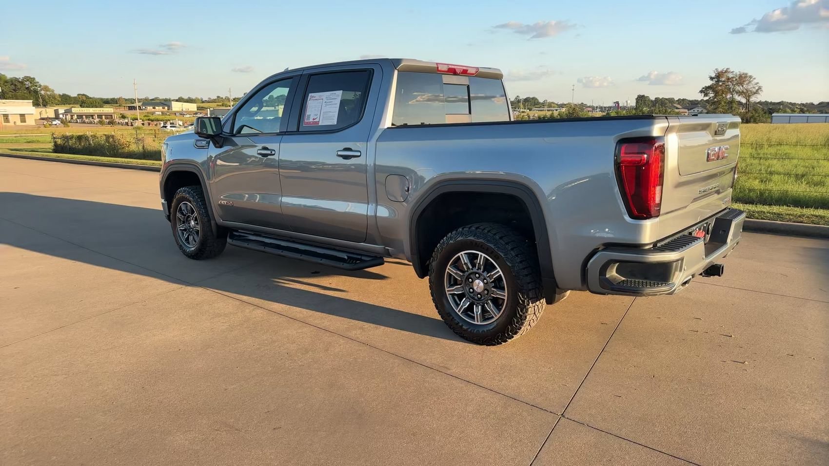 2024 GMC Sierra 1500 AT4 - Photo 7