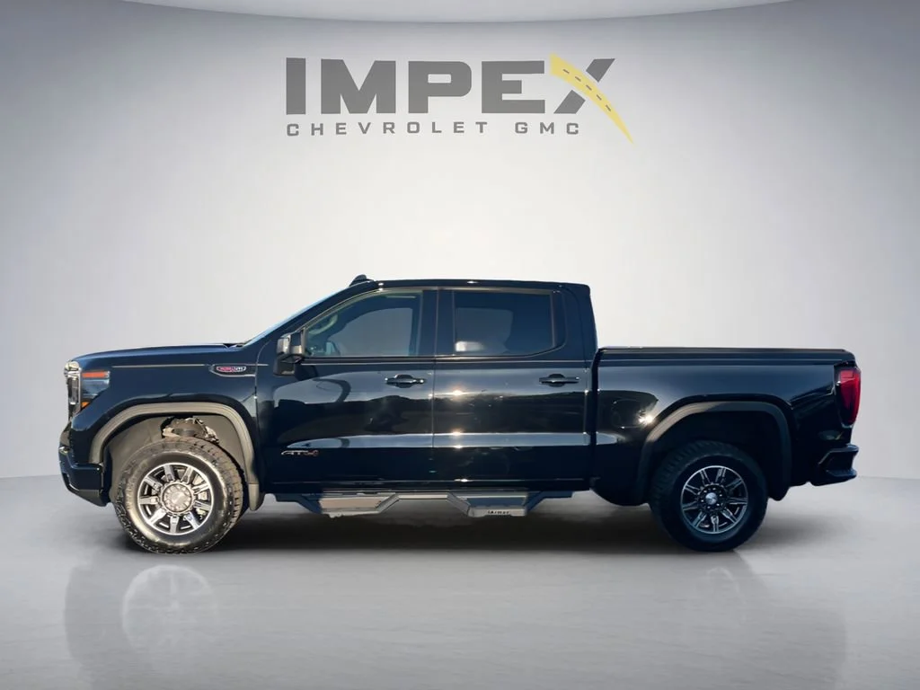 Used 2024 Onyx Black GMC AT4 image 2