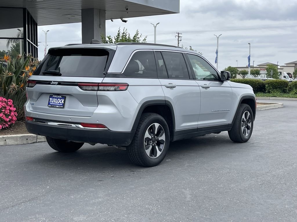 Used 2024 Silver Jeep 4xe image 6