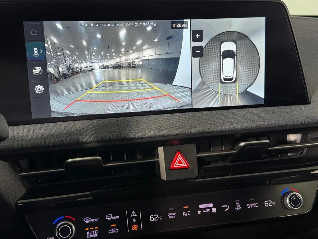 Used 2024 Steel Gray Kia Wind image 17