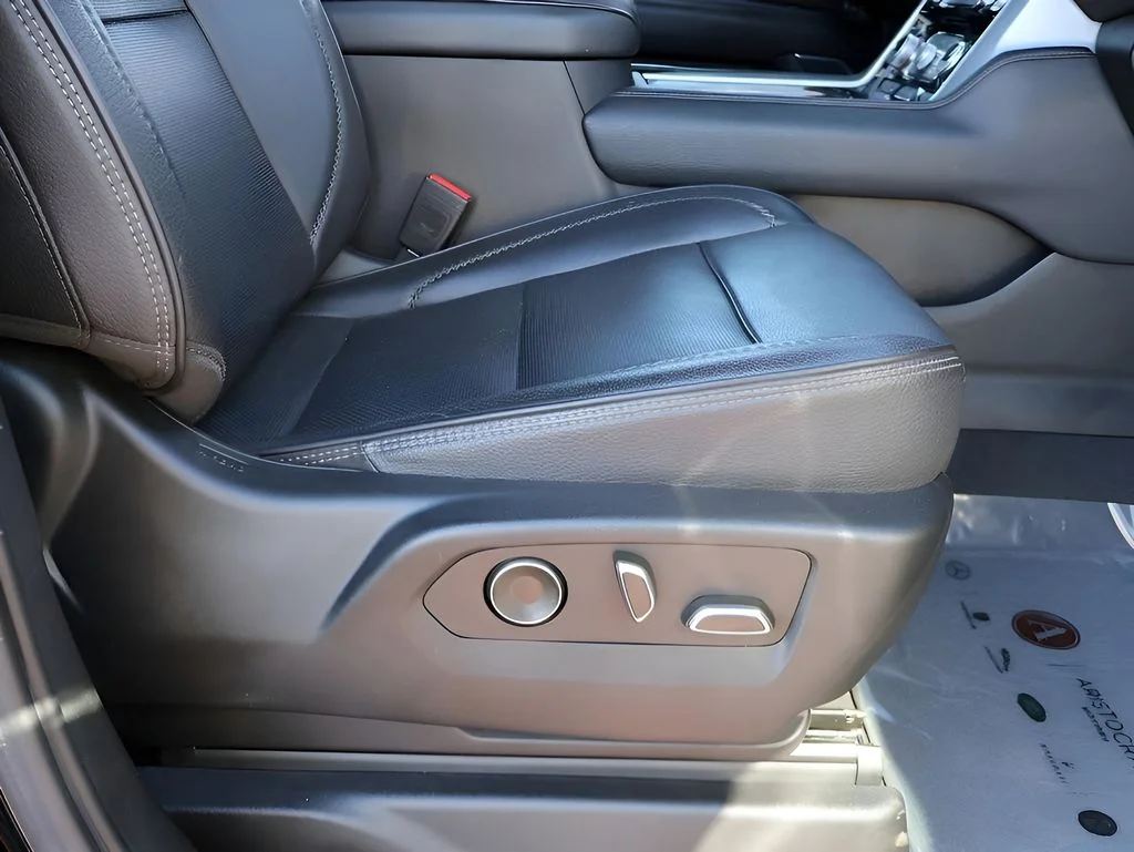 2021 GMC Yukon Denali - Photo 12