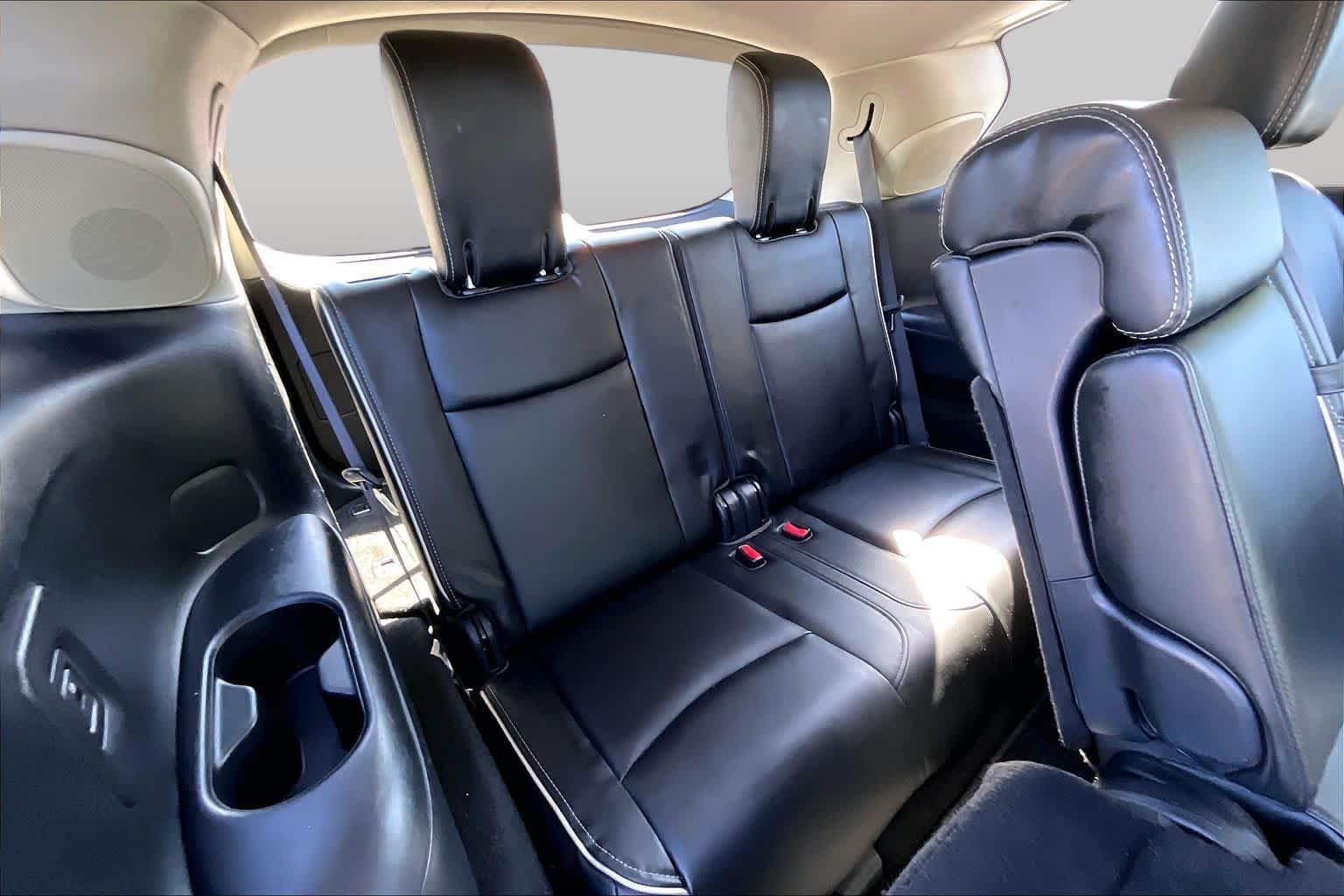 Used 2020 Black Obsidian INFINITI LUXE image 23