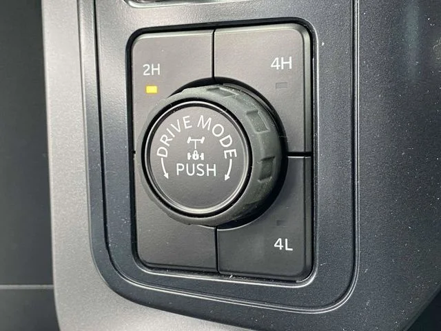 New 2026 Avalanche Ford XLT image 19