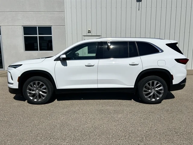 Used 2025 WHITE BUICK Preferred image 10