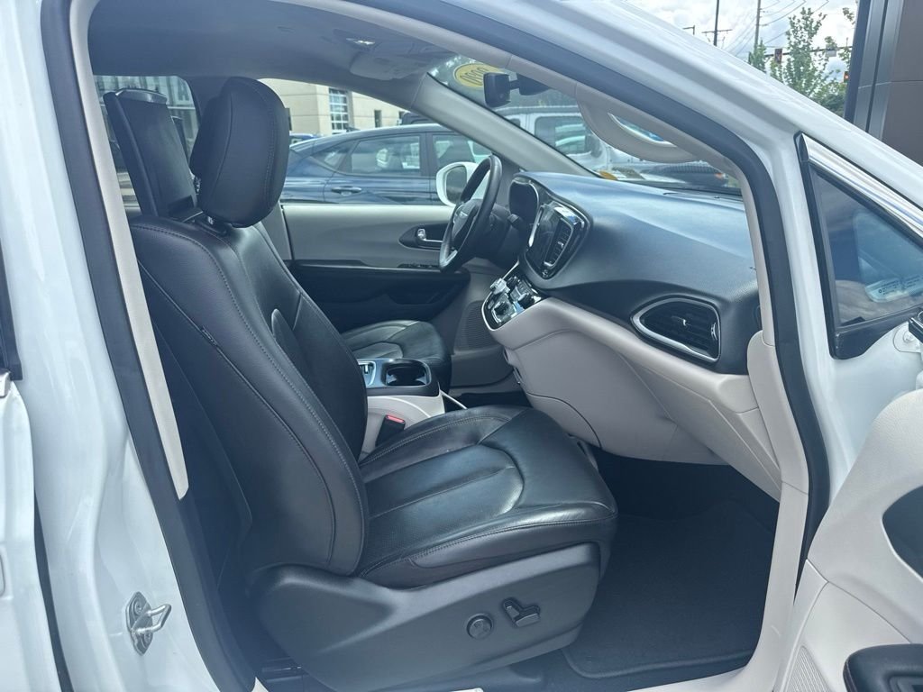 Used 2020 White Chrysler Touring L Plus image 34