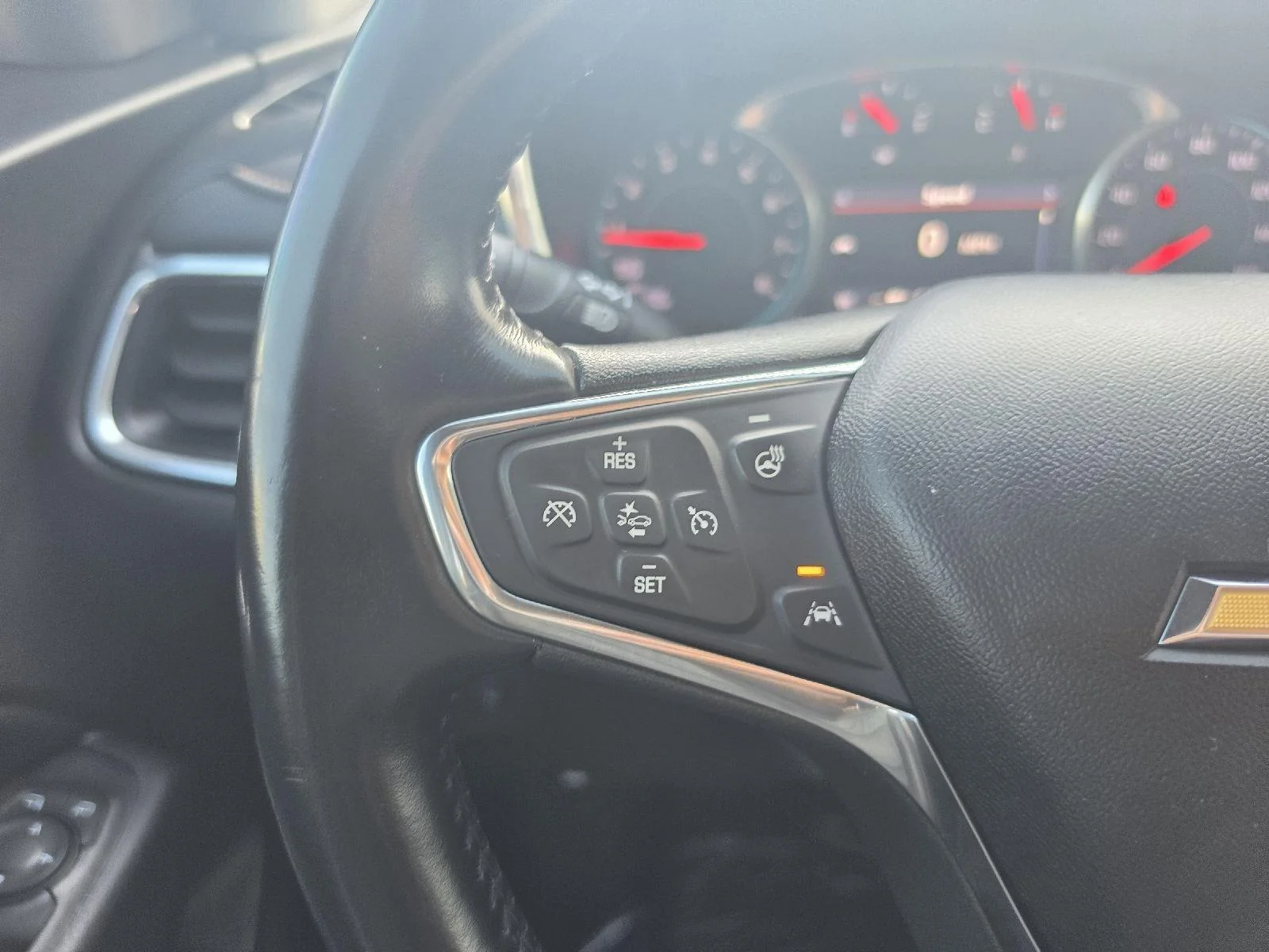 Used 2020 BLACK Chevrolet Premier image 15