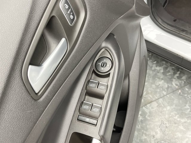 Used 2019 Oxford White Ford SE image 8