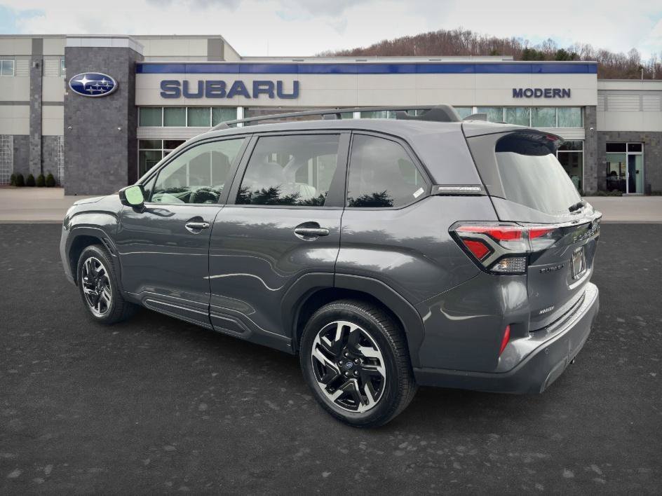 Used 2025 Magnetite Gray Metallic Subaru Limited image 6