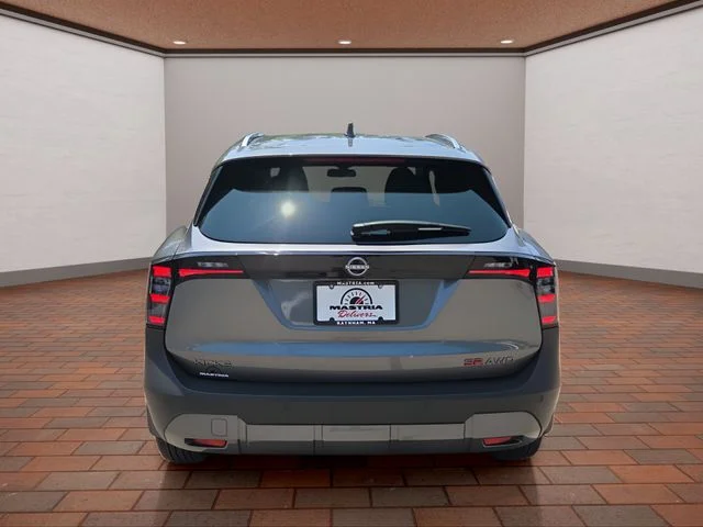 Used 2025 Gray Nissan SR image 24