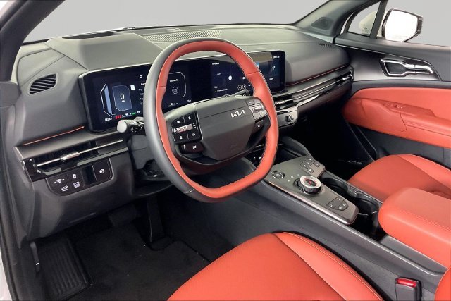 New 2027 White Kia SX-Prestige image 8