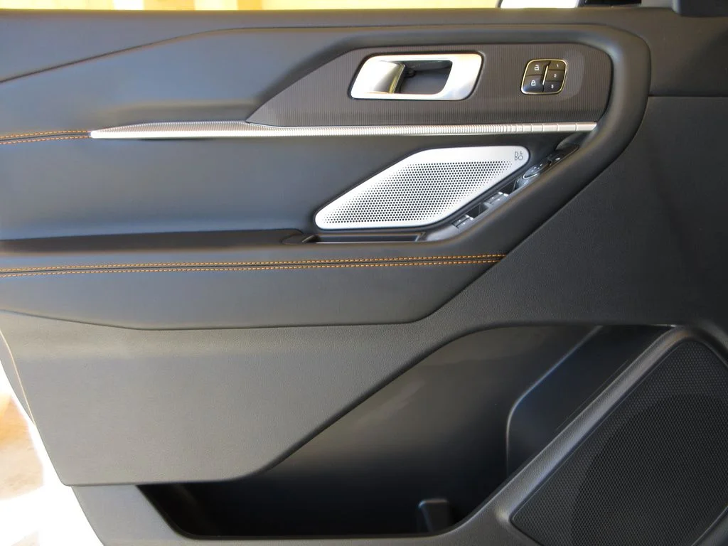 2026 Ford Explorer Tremor - Photo 9