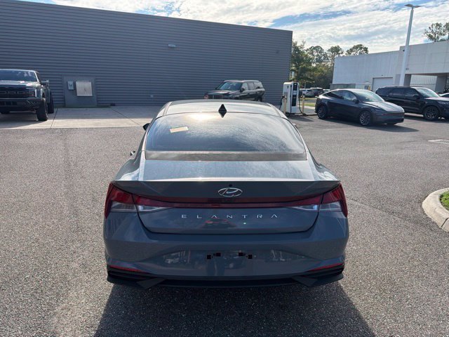 Certified Used 2022 Gray Hyundai SEL image 7