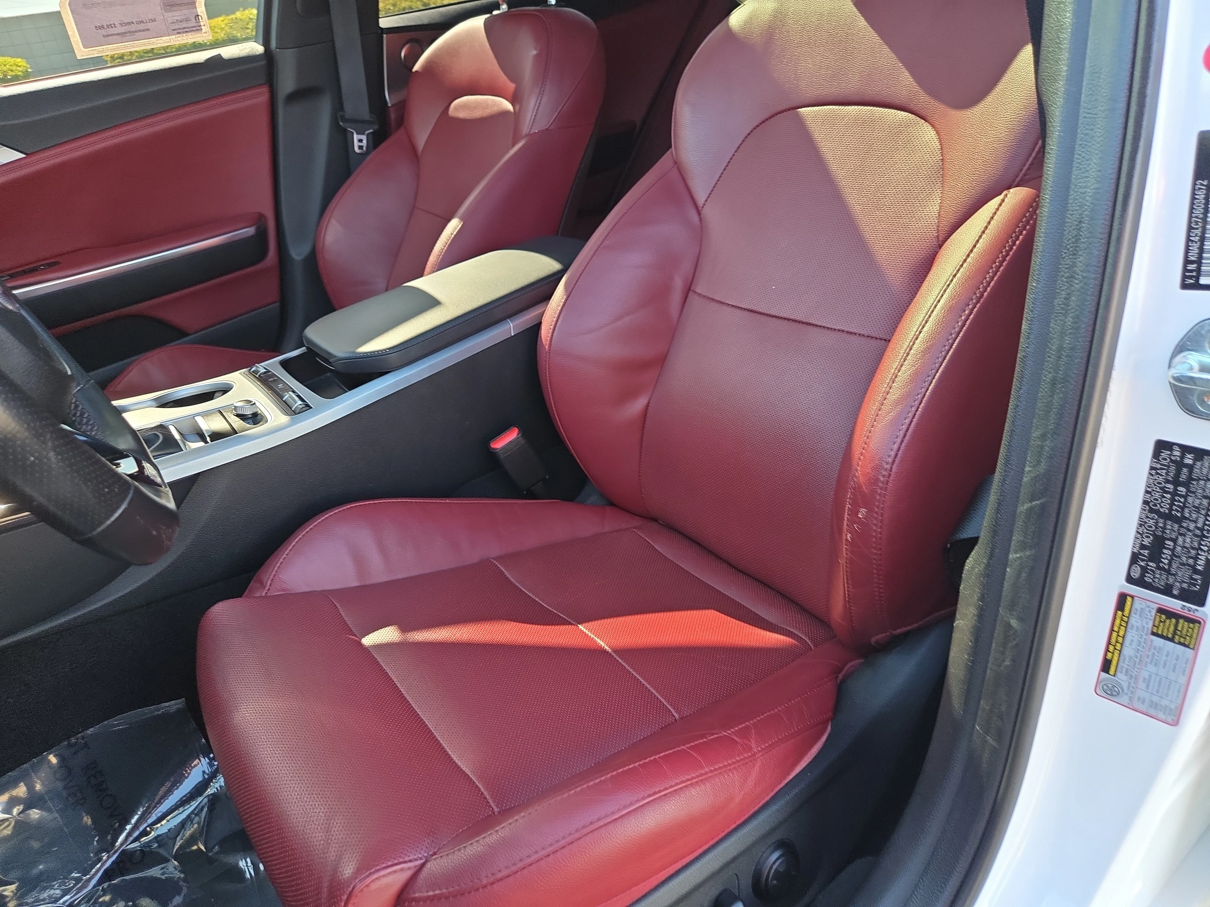 Certified Used 2018 White Kia GT1 image 15