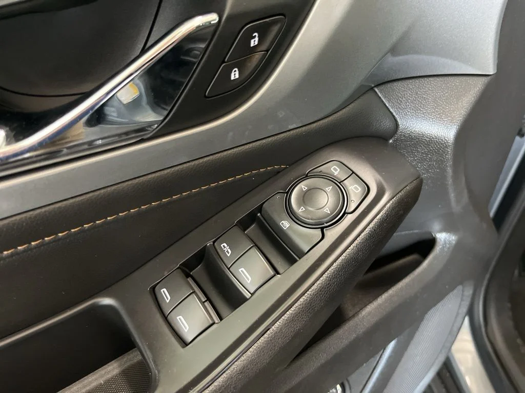 Used 2021 Gray Chevrolet LT image 4