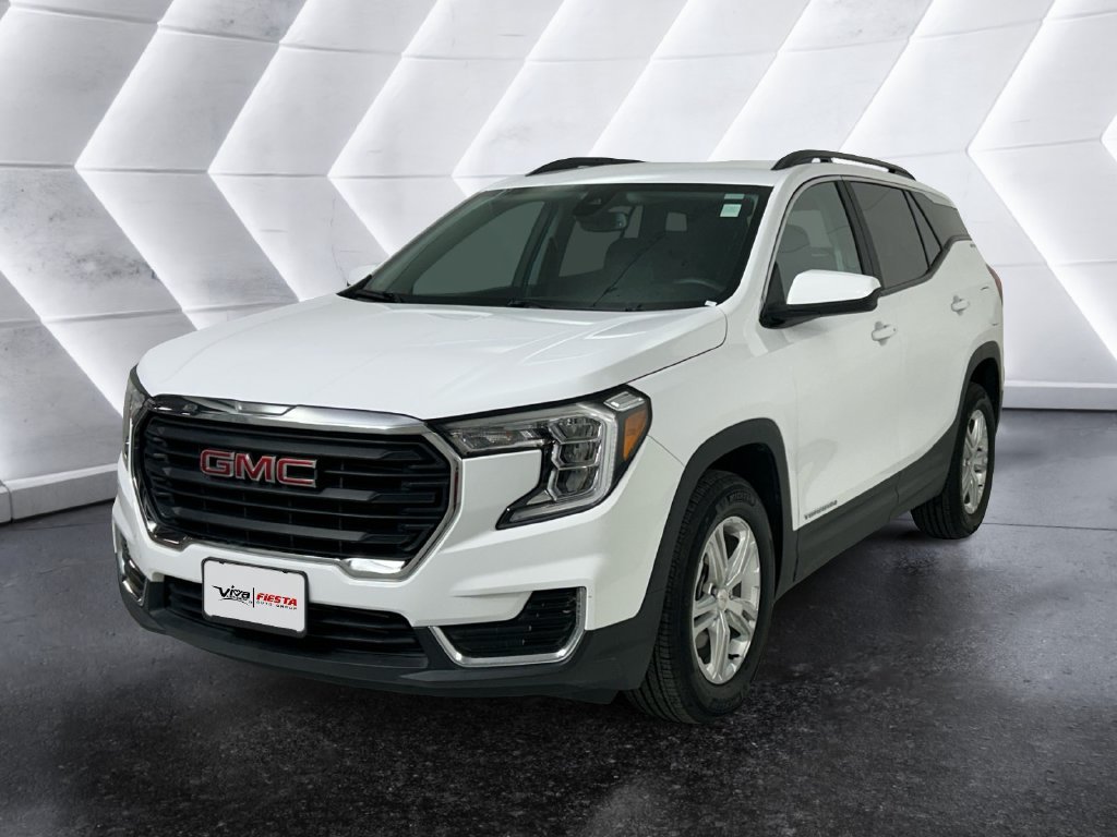Used 2024 White GMC SLE image 3