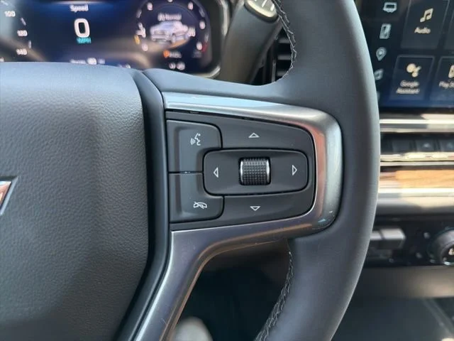 New 2026 Summit White Chevrolet LT (2FL) image 25